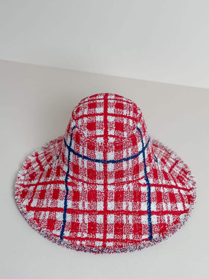 The LUXURY WILLOW #7 (DESIGNER - RALPH LAUREN) MEDIUM features within the 'Hygge' collection by Re/lax Remade.